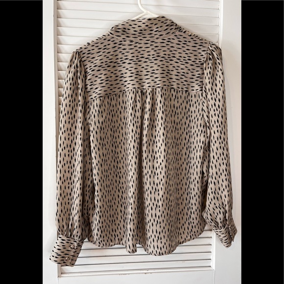 Philosophy blouse w/ ascot - Picture 2 of 4